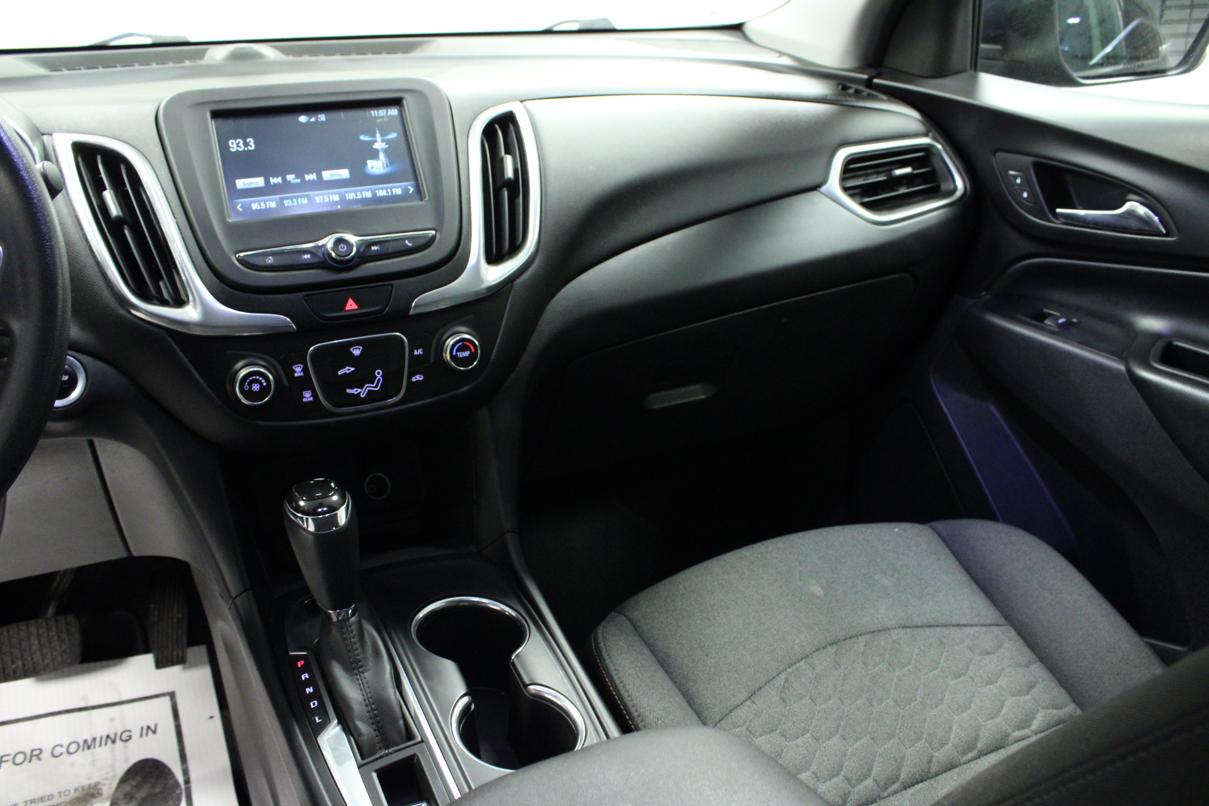 Used 2018 Chevrolet Equinox LT AWD/4WD image 19