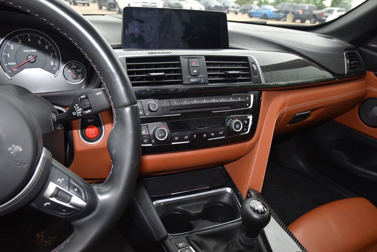 Used 2020 BMW M4 Convertible w/ Competition Package RWD image 8