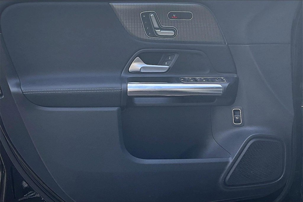 Used 2022 Mercedes-Benz GLA 250 4MATIC image 18