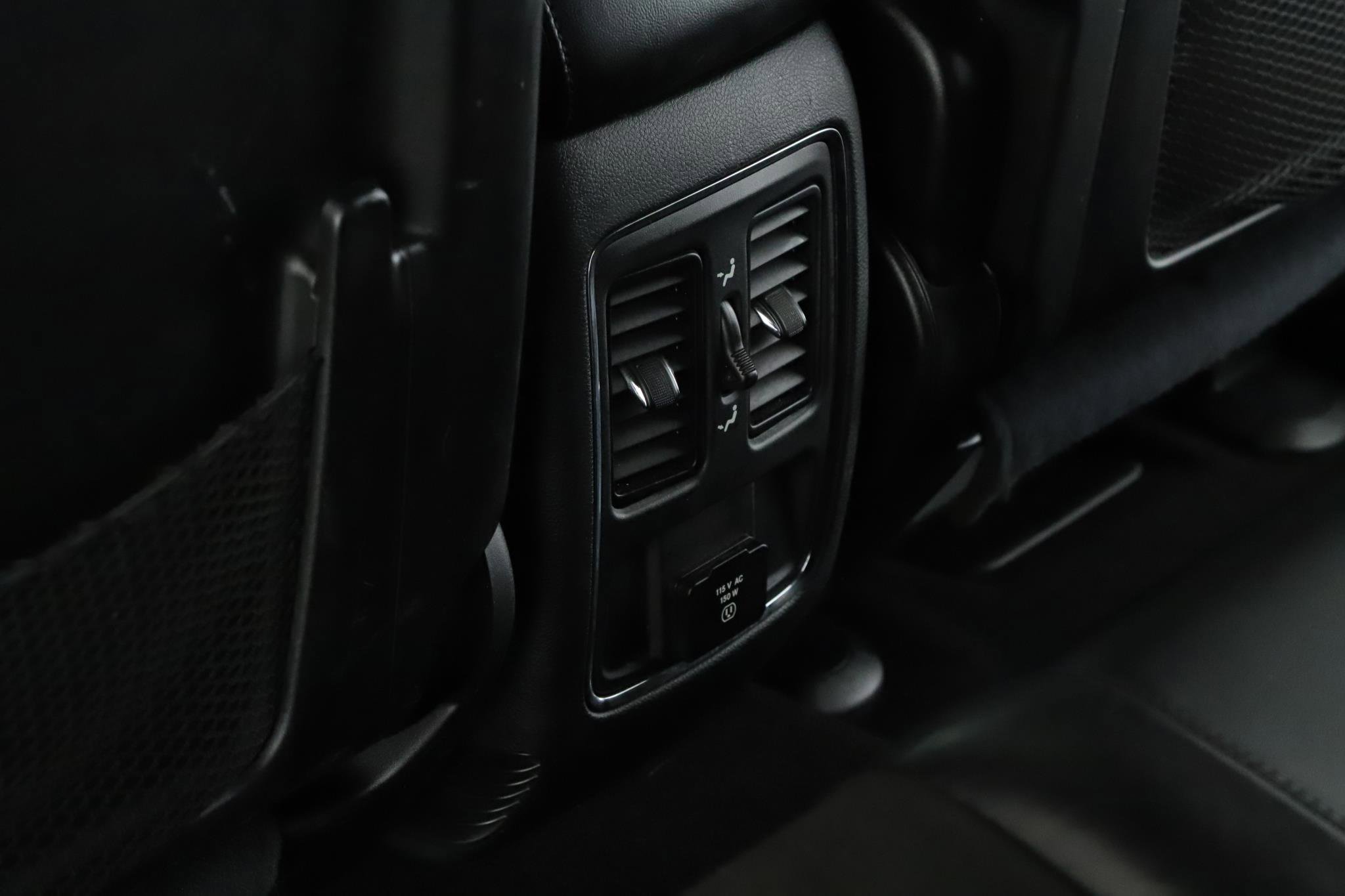 Used 2019 Jeep Grand Cherokee Altitude AWD/4WD image 7