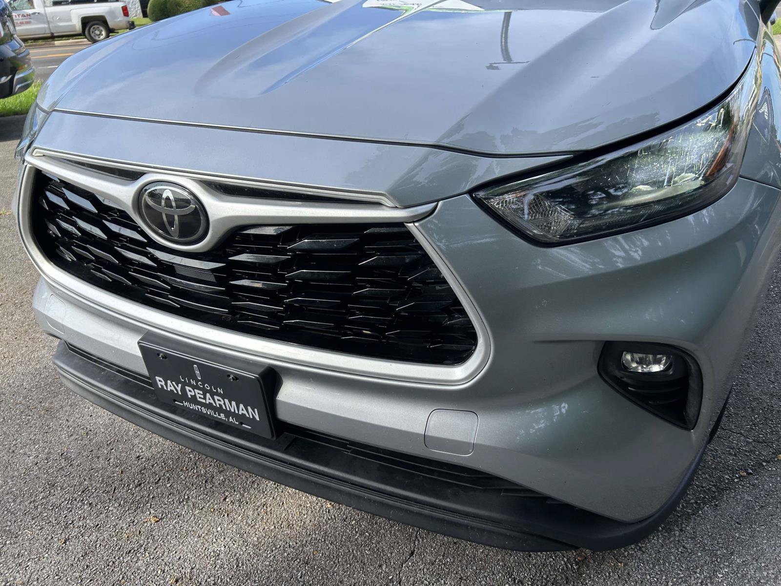 Used 2020 Toyota Highlander XLE FWD image 10