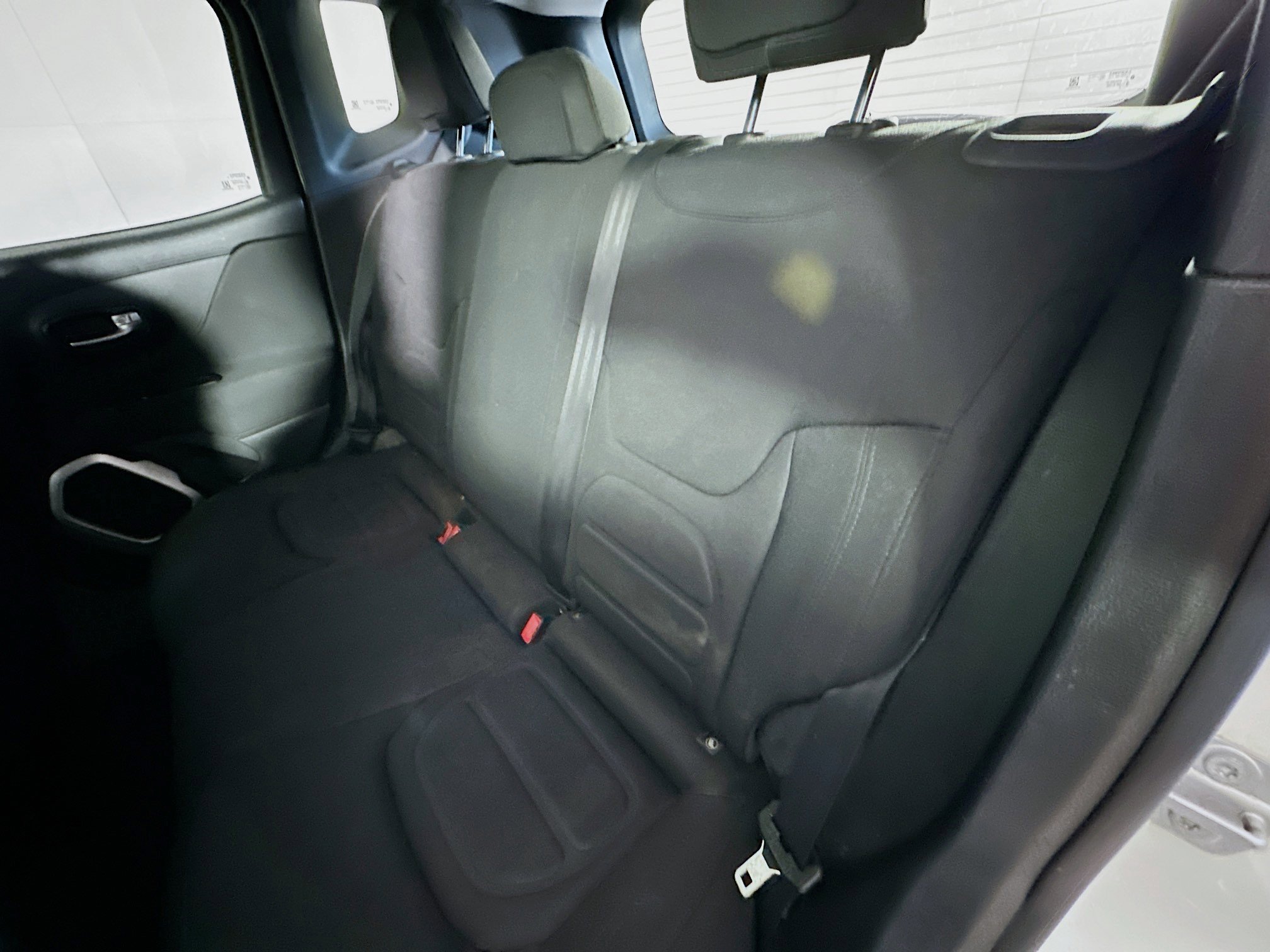 Used 2018 Jeep Renegade Latitude image 26