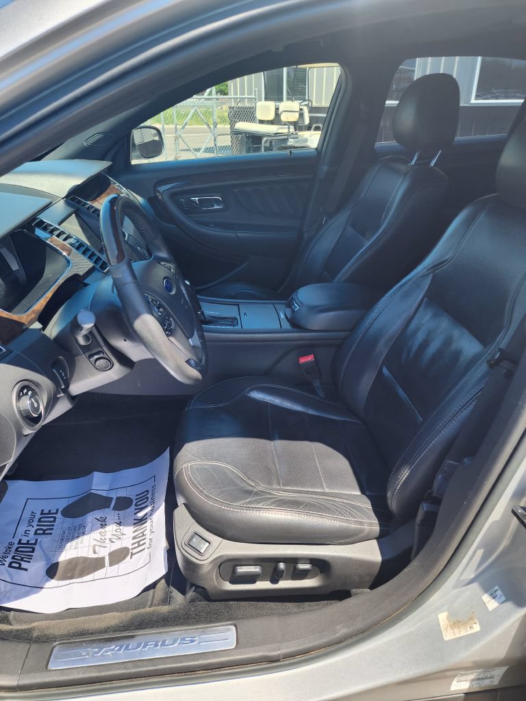 Used 2016 Ford Taurus Limited FWD image 14