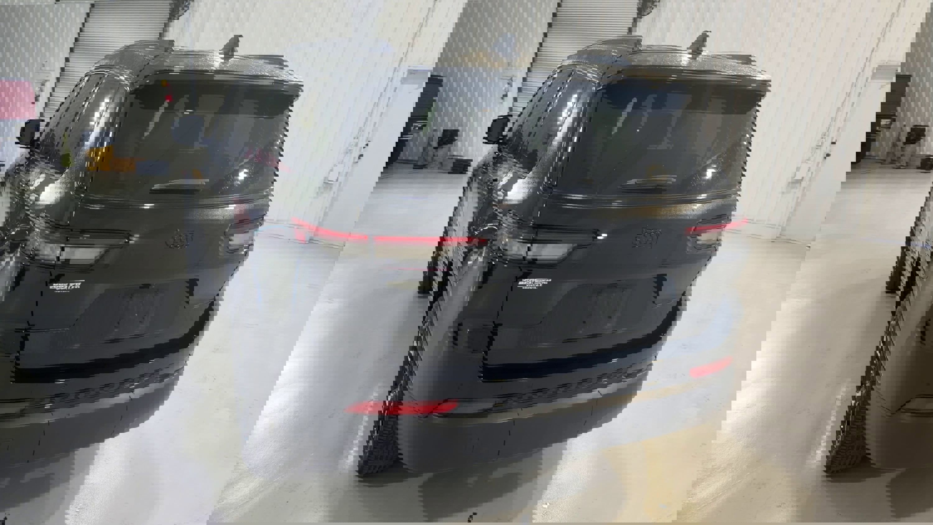 Used 2023 Jeep Grand Cherokee L Laredo image 8