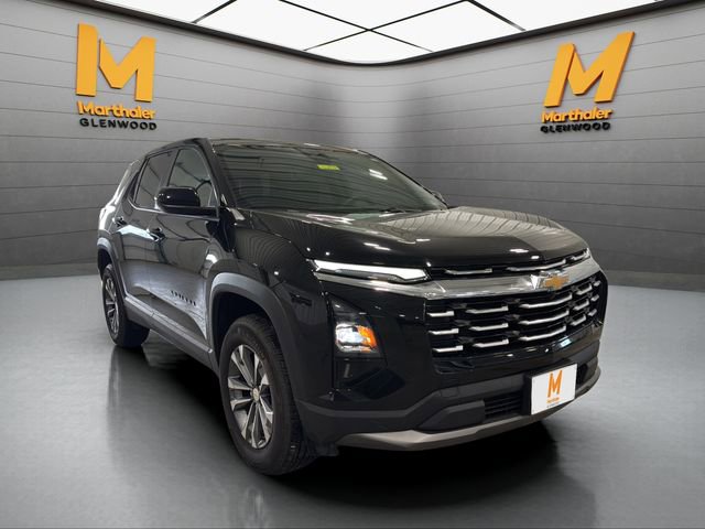 Used 2025 Chevrolet Equinox LT image 2