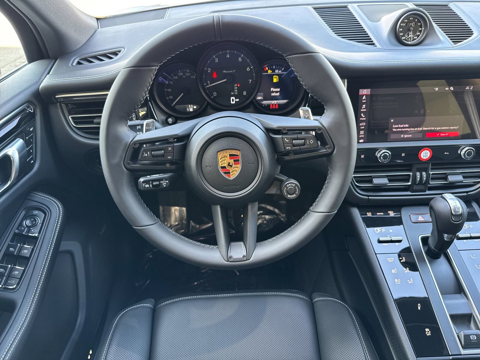 New 2026 Porsche Macan Turbo image 16