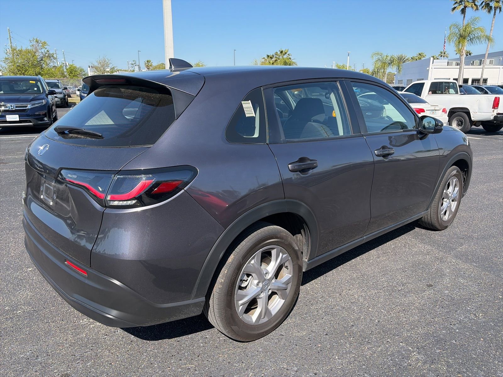 Used 2023 Honda HR-V LX image 7