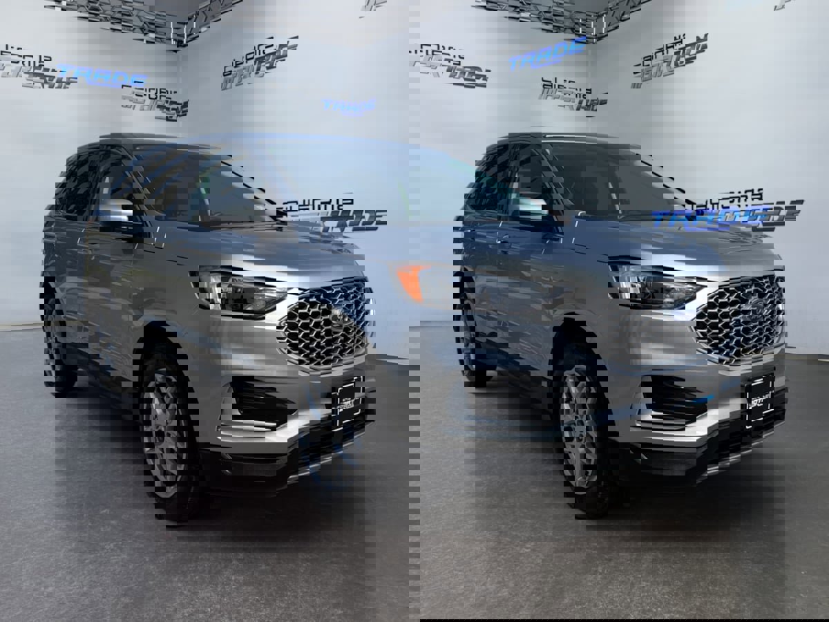 Used 2024 Ford Edge SEL image 3