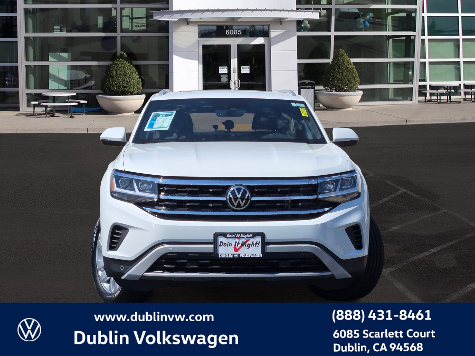 Certified 2022 Volkswagen Atlas Cross Sport SE FWD image 2