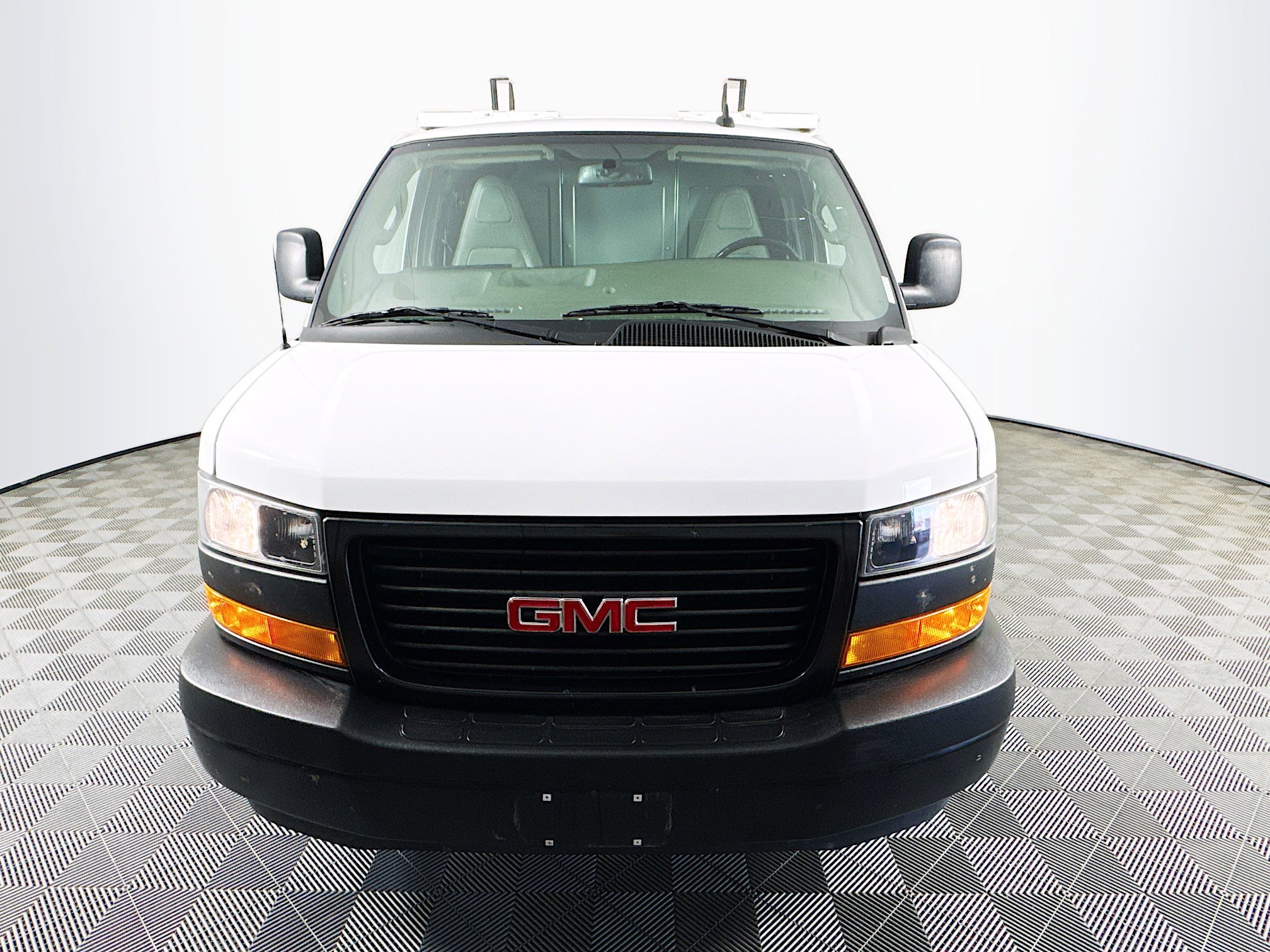 Used 2023 GMC Savana 2500 w/ Driver Convenience Package image 2