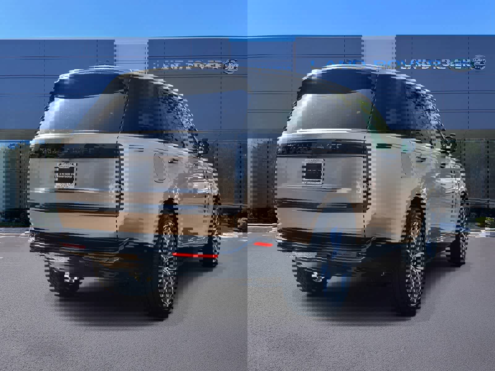 New 2026 Land Rover Range Rover SE image 4