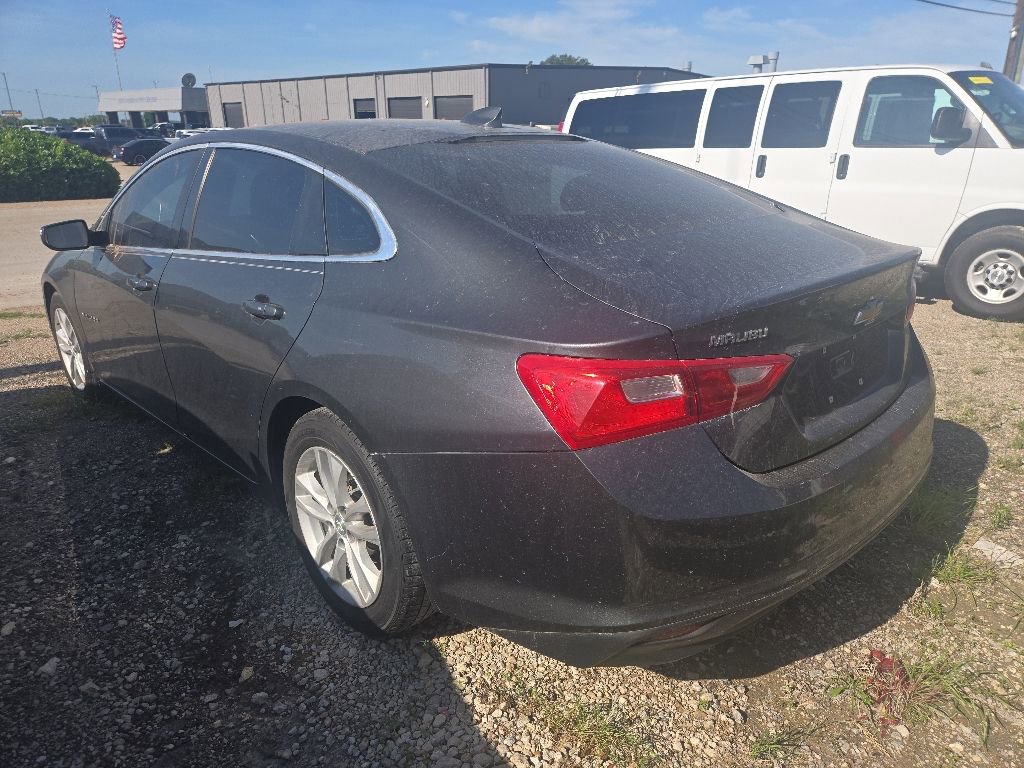 Used 2017 Chevrolet Malibu LT FWD image 3