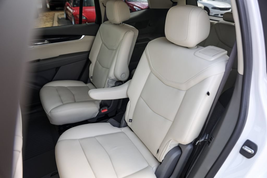 Used 2023 Cadillac XT6 Premium Luxury FWD image 27