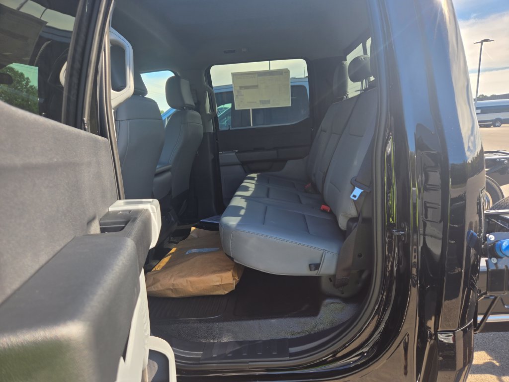 New 2027 Ford F450 XL AWD/4WD image 7