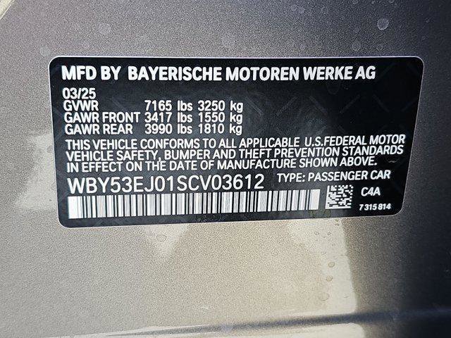 New 2025 BMW i7 xDrive60 image 39