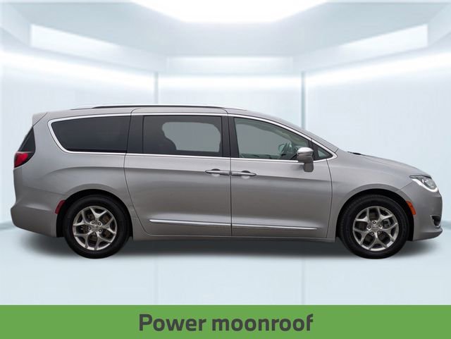 Used 2019 Chrysler Pacifica Limited image 8