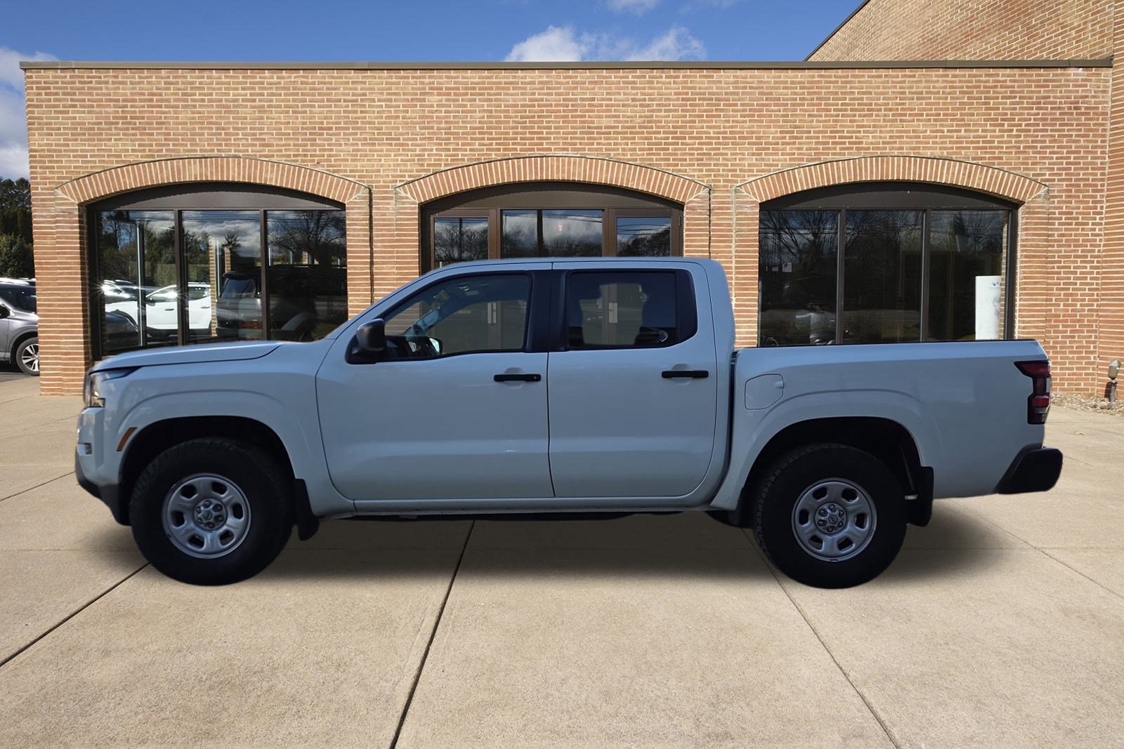 Used 2022 Nissan Frontier S w/ Technology Package image 7