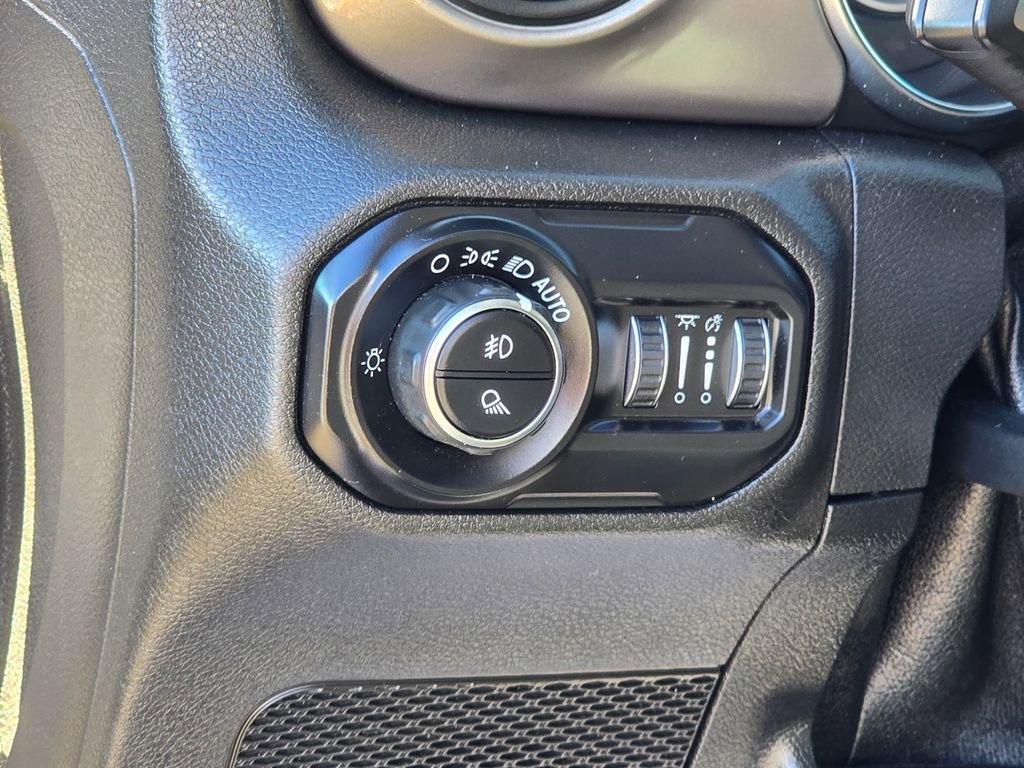 Used 2020 Jeep Gladiator Sport w/ Quick Order Package 24S image 7