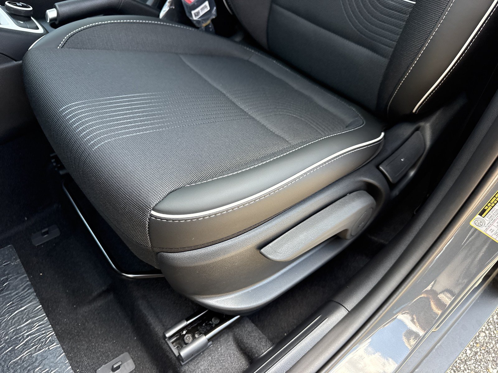 New 2026 Hyundai Venue SEL FWD image 11
