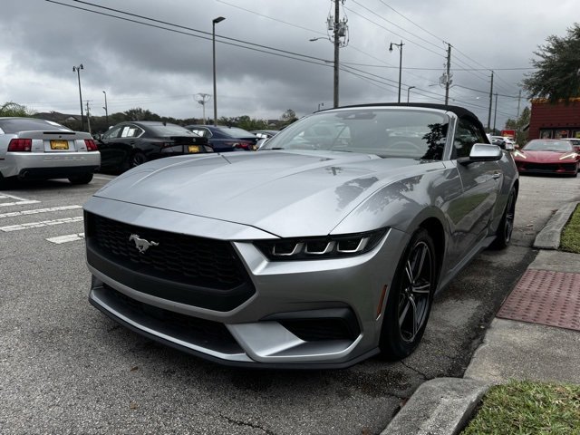 Used 2024 Ford Mustang Premium image 4