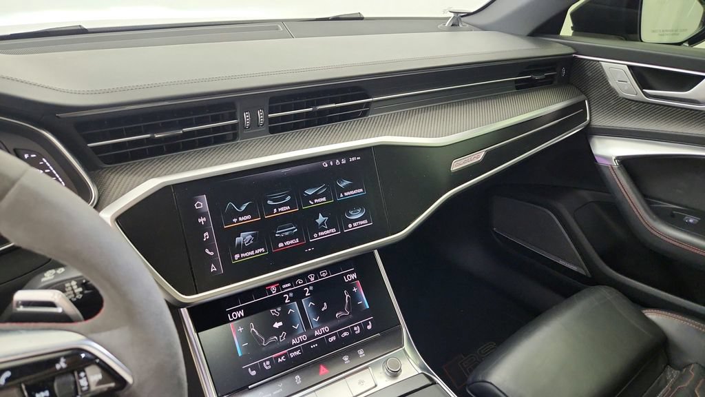 Used 2022 Audi RS 6 AWD/4WD image 19