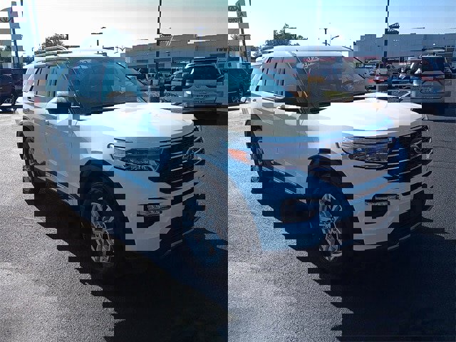 Used 2024 Ford Explorer XLT w/ Equipment Group 202A