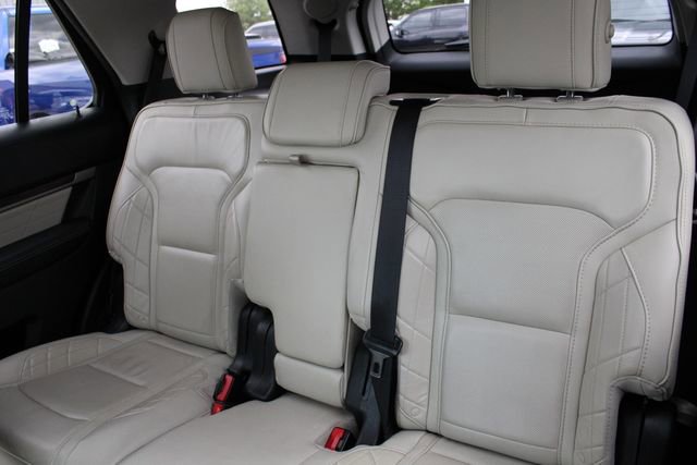 Used 2018 Ford Explorer Platinum AWD/4WD image 22