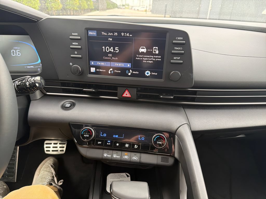 New 2026 Hyundai Elantra Sport FWD image 21