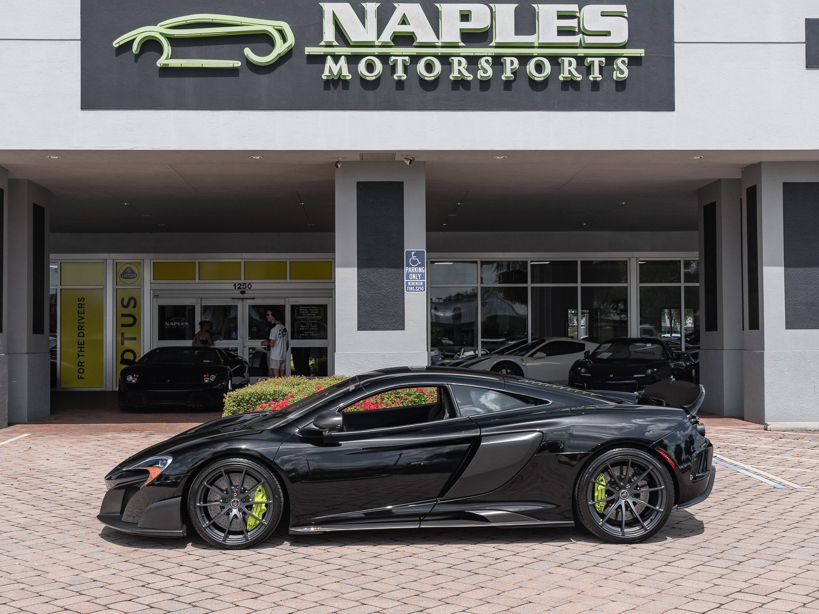 Used 2016 McLaren 675LT Coupe image 18