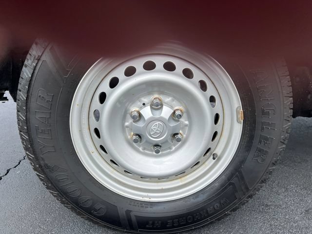 Used 2024 Toyota Tacoma SR RWD image 38