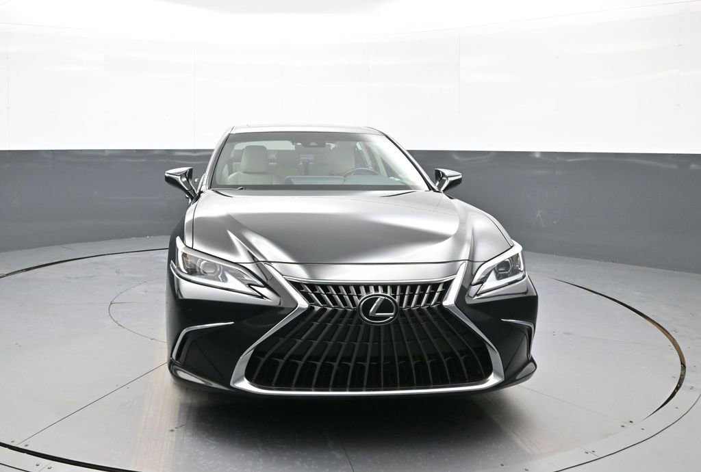 Used 2024 Lexus ES 300h w/ Premium Package FWD image 2