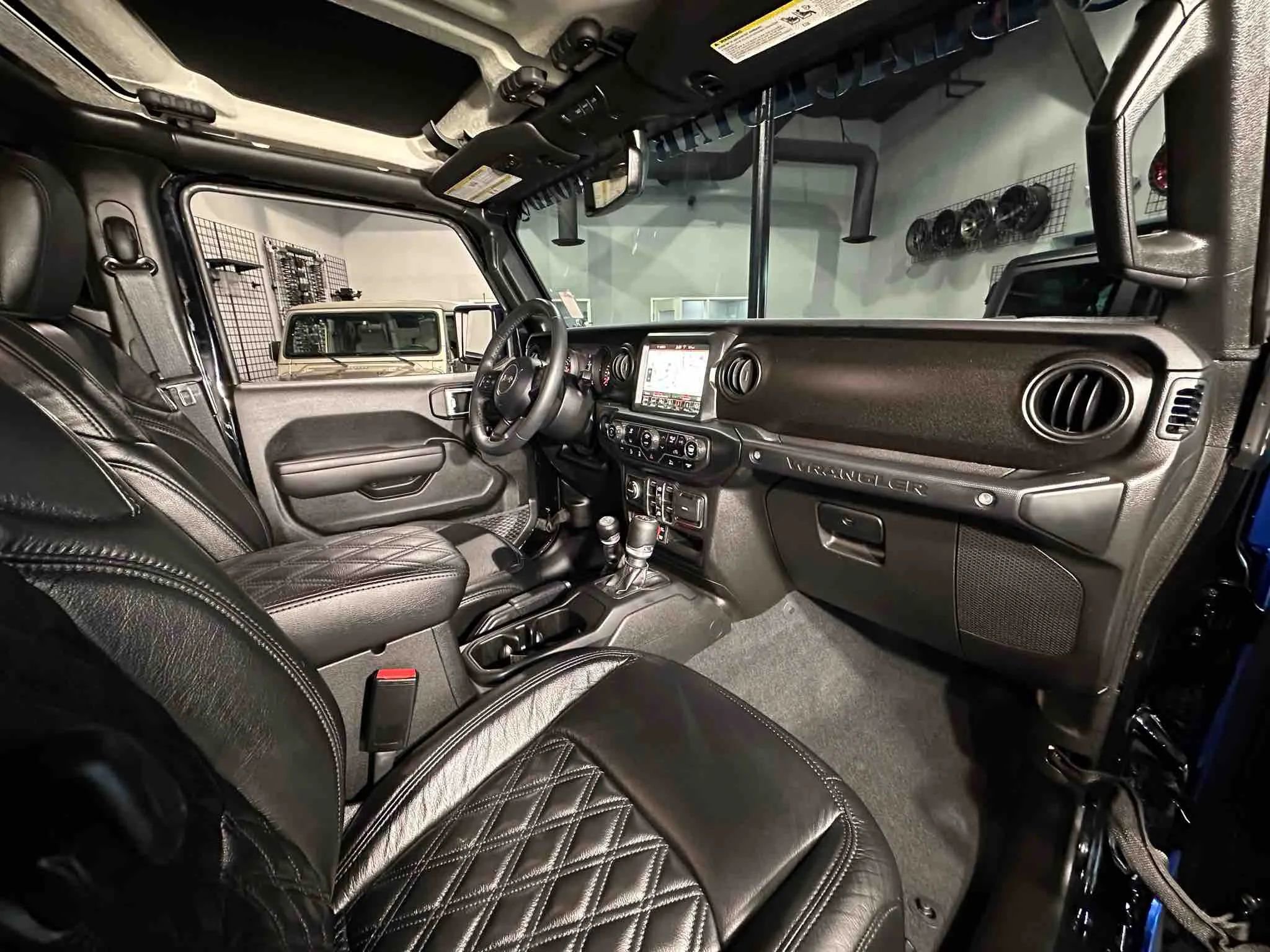 Used 2022 Jeep Wrangler Unlimited Rubicon w/ Xtreme Recon 35" Tire Package image 23