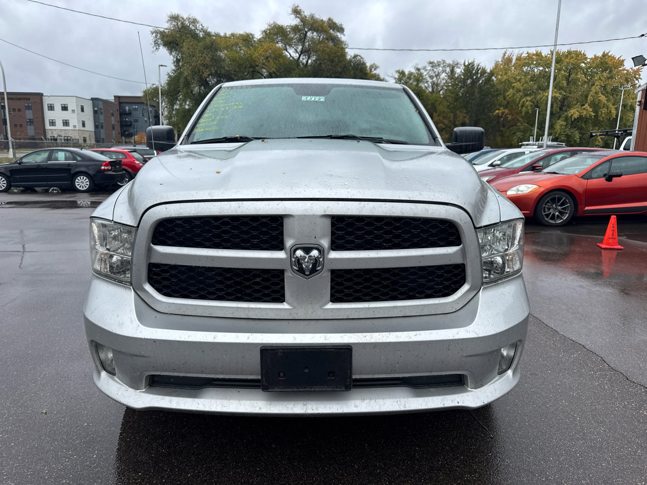 Used 2017 RAM 1500 Express image 2
