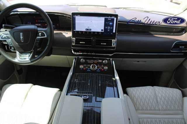 Used 2024 Lincoln Navigator Black Label AWD/4WD image 16