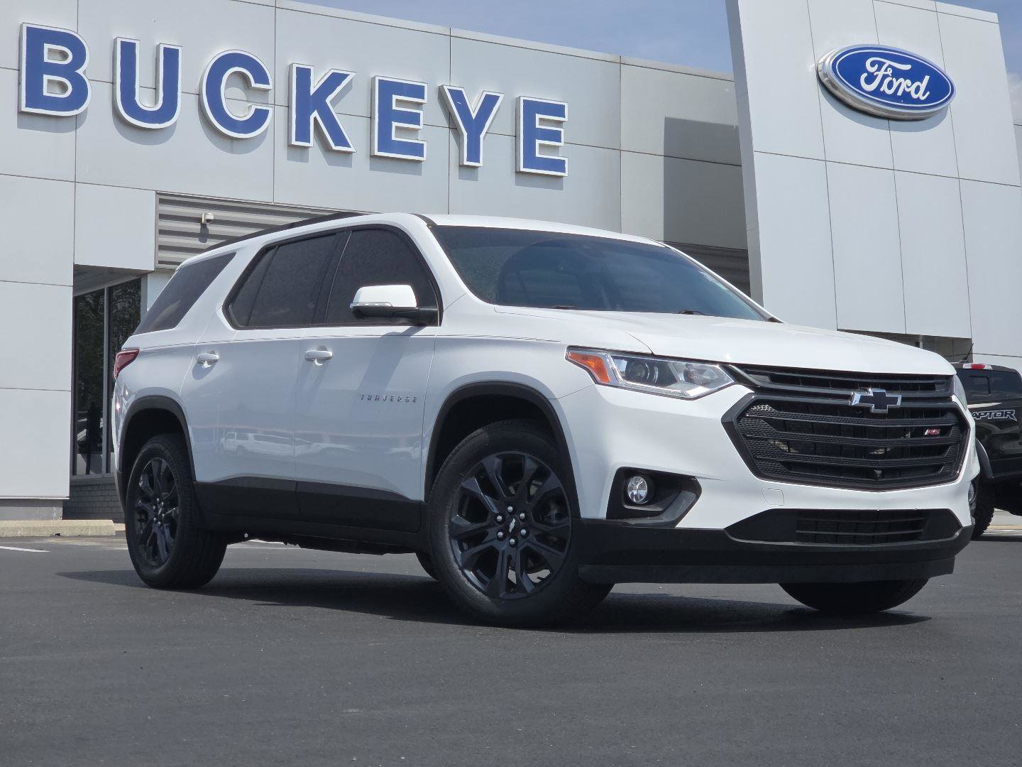 Used 2021 Chevrolet Traverse RS FWD image 1