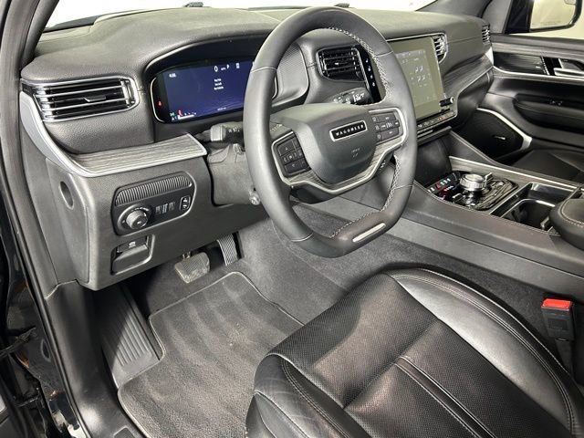 Used 2023 Jeep Wagoneer L Series III w/ Convenience Group I AWD/4WD image 24
