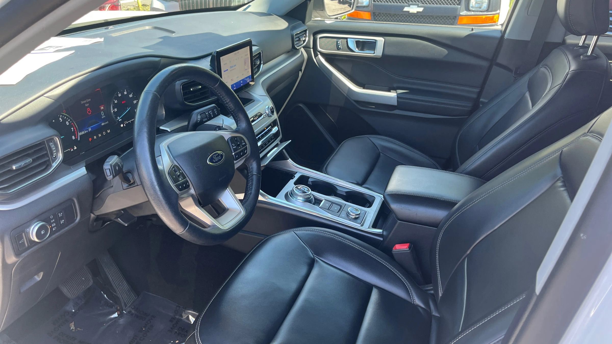 Used 2021 Ford Explorer XLT w/ Equipment Group 202A image 17