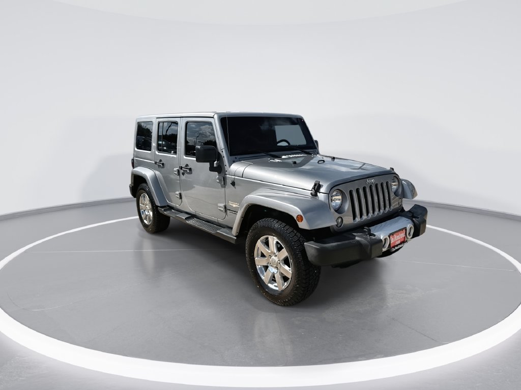 Used 2015 Jeep Wrangler Unlimited Sahara w/ Dual Top Group AWD/4WD image 2