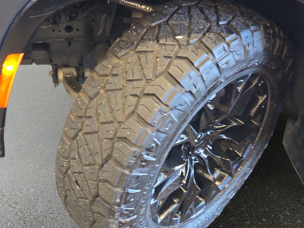Used 2023 Jeep Wagoneer 4WD image 35