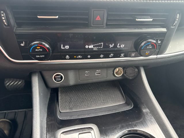 Used 2021 Nissan Rogue S FWD image 23