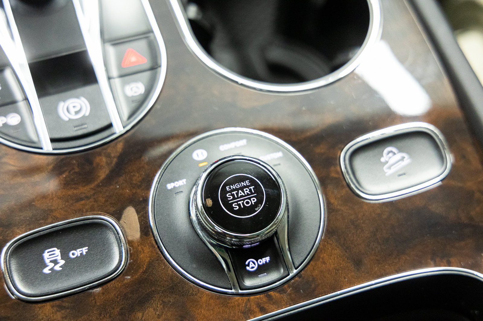 Certified 2023 Bentley Bentayga AWD/4WD image 46