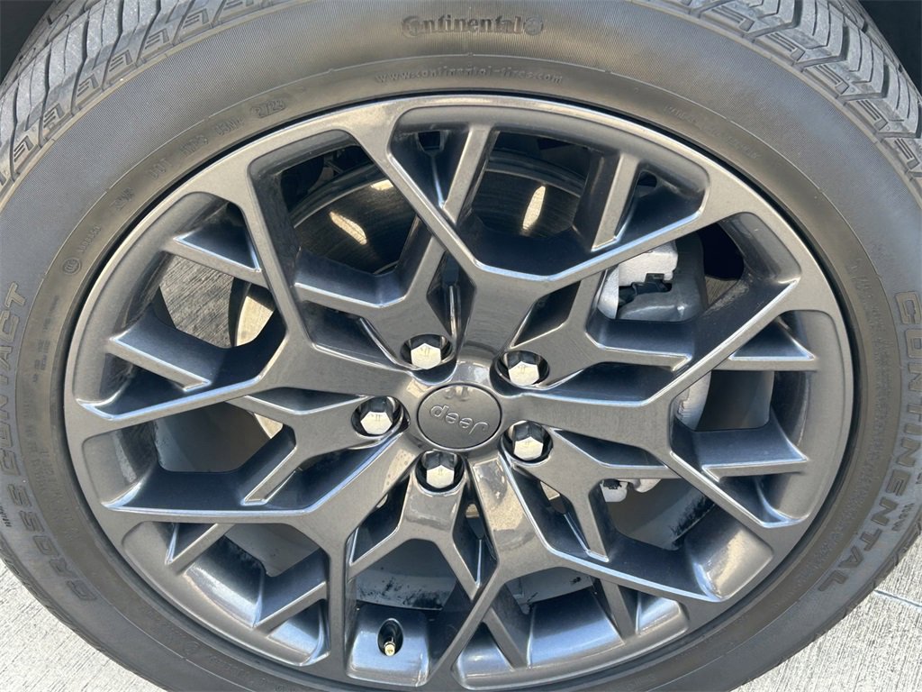 Used 2024 Jeep Grand Cherokee L Summit image 9