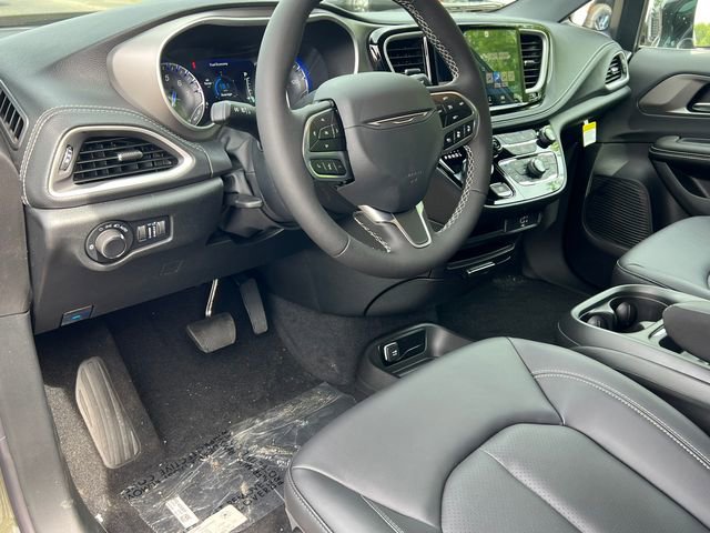 New 2027 Chrysler Pacifica Select AWD/4WD image 16