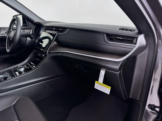 New 2025 Jeep Grand Cherokee L Limited w/ Luxury Tech Group II image 34