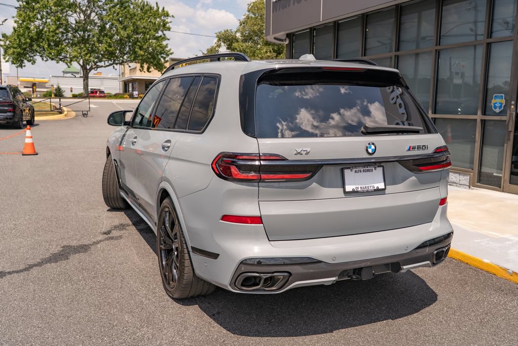Used 2025 BMW X7 M60i AWD/4WD image 4
