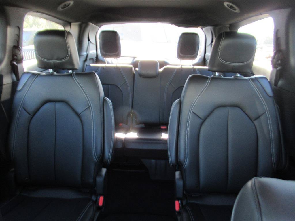 New 2026 Chrysler Voyager LX FWD image 30