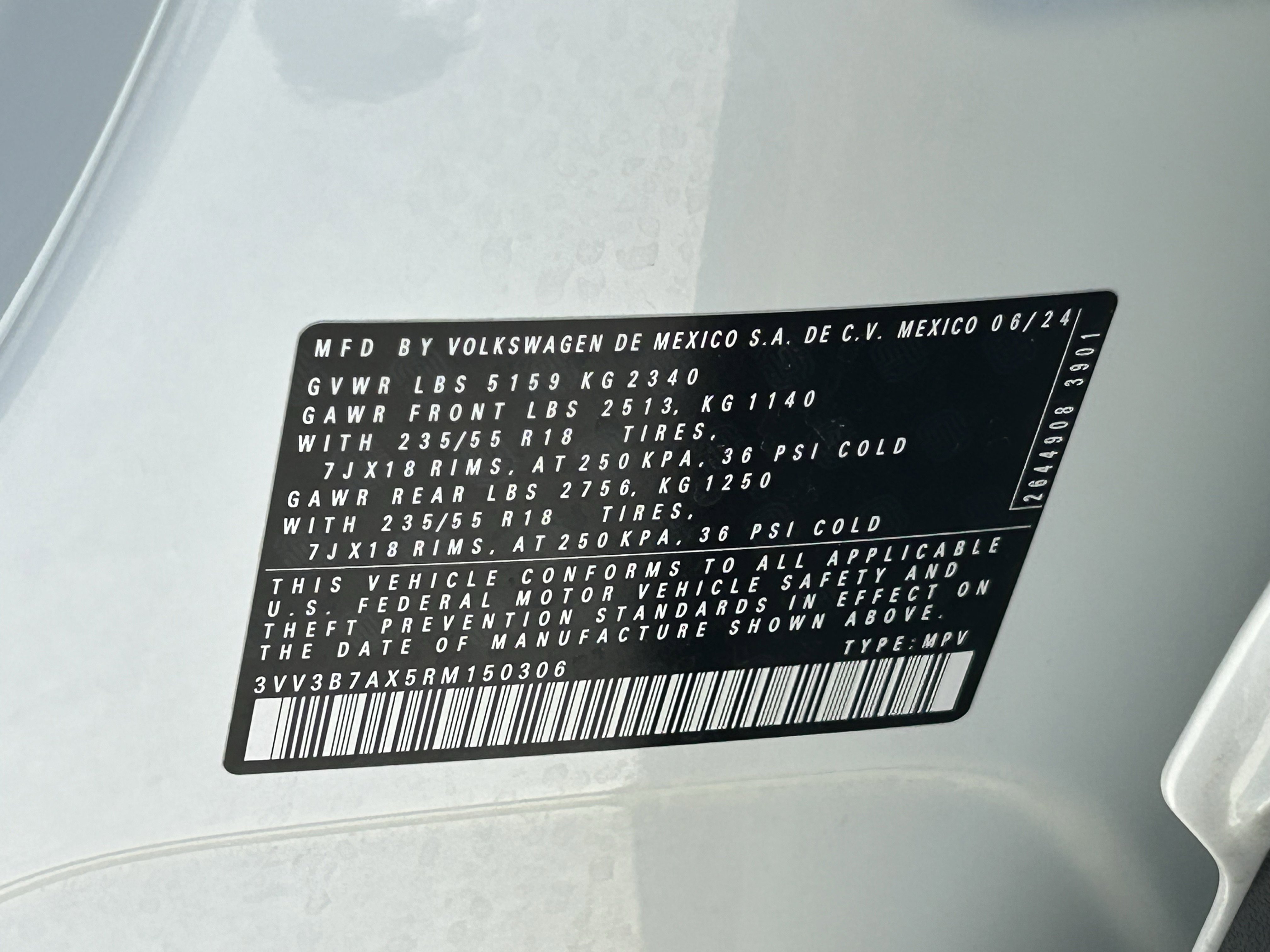 Used 2024 Volkswagen Tiguan SE FWD image 30