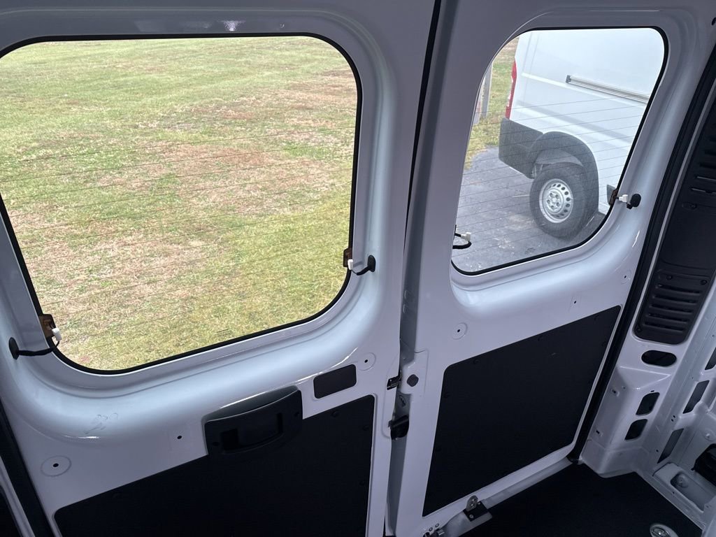 Used 2024 RAM ProMaster 2500 image 33