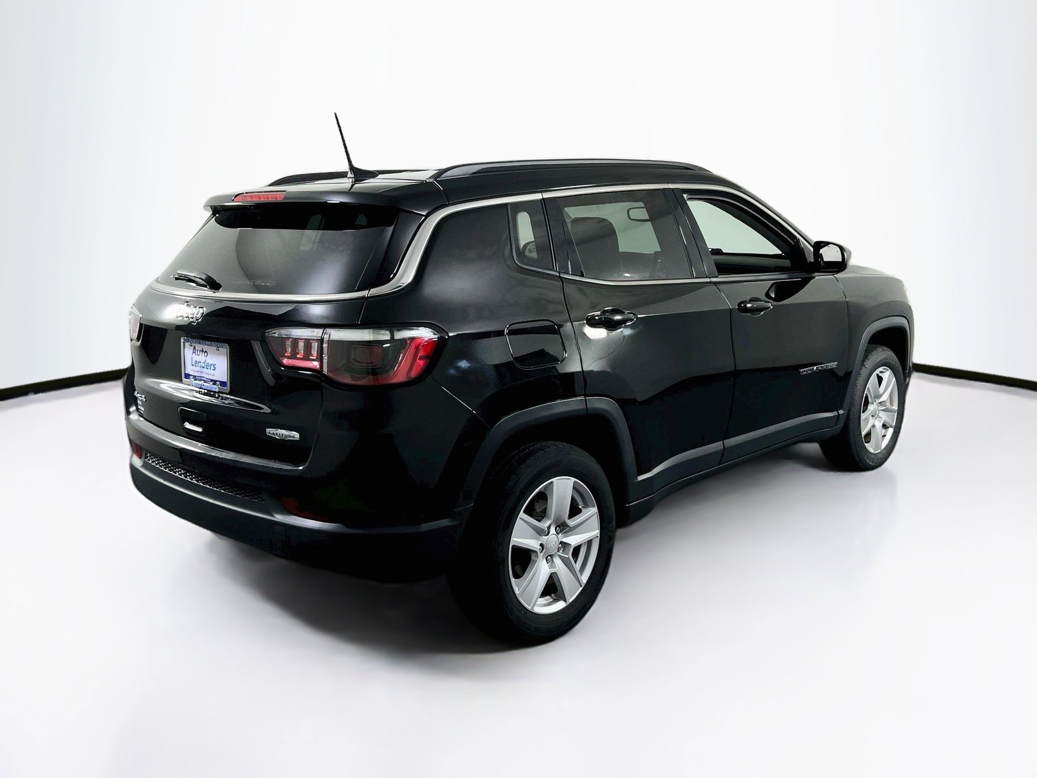 Used 2022 Jeep Compass Latitude AWD/4WD image 5