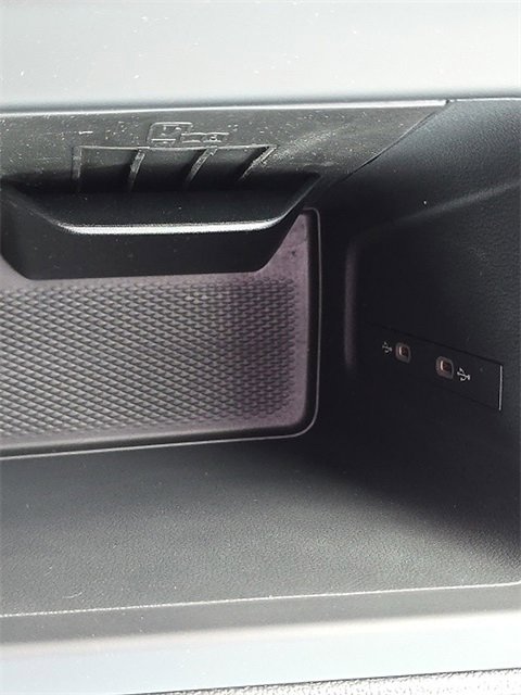 New 2026 Volkswagen Tiguan SE image 17